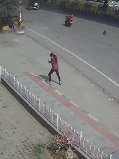 А на улице сегодня дождь.