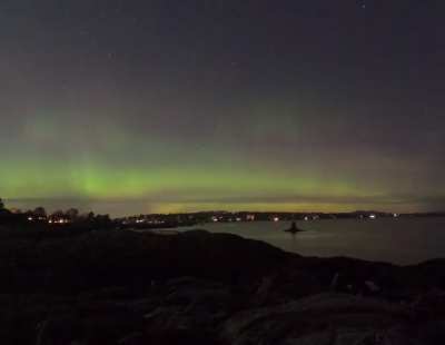 Timelapse of the Northern Lights last night from Cattle Point