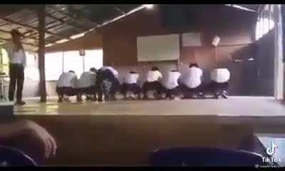 Posting videos found on Filipino facebook until I forget (Day 8)