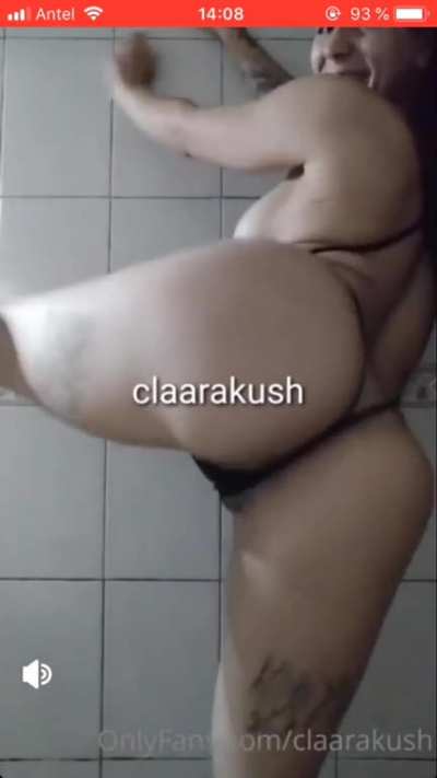 Clara Kush twerk 2