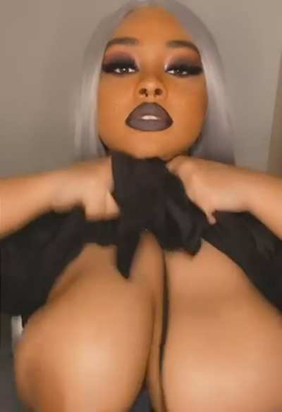 Big Titty Goth Blasian GF, anyone? OC