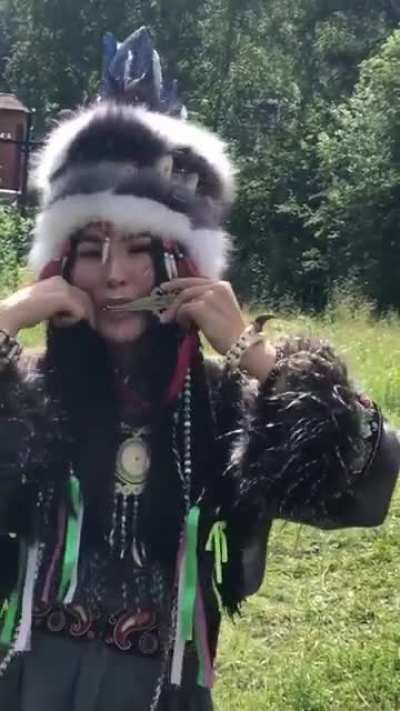 Коренные девчонки сибири зажигают на природе (OTYKEN)