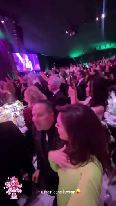 Victoria at Elton-John concert (2)