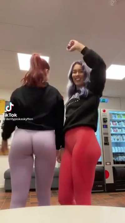 Purple leggings can’t wait to show off her gains the slut