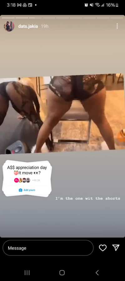 Big a booty shaking im about to buss