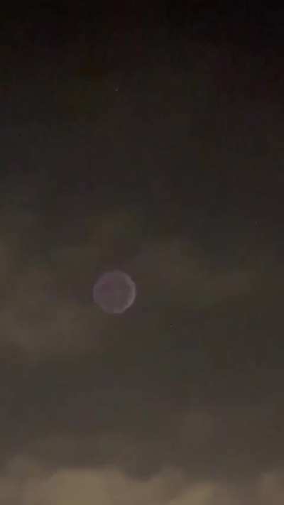Footage purportedly showing an exoatmospheric interception by the Arrow missile defense system [April 14 2024]