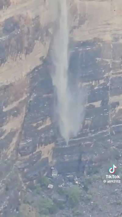 Waterfall resuming