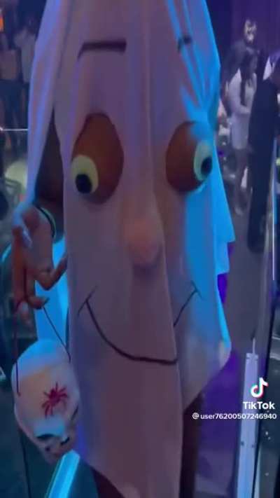 👁️👁️