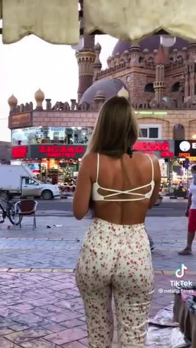 Flare pants tourist 