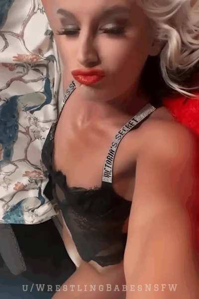 Toni Storm