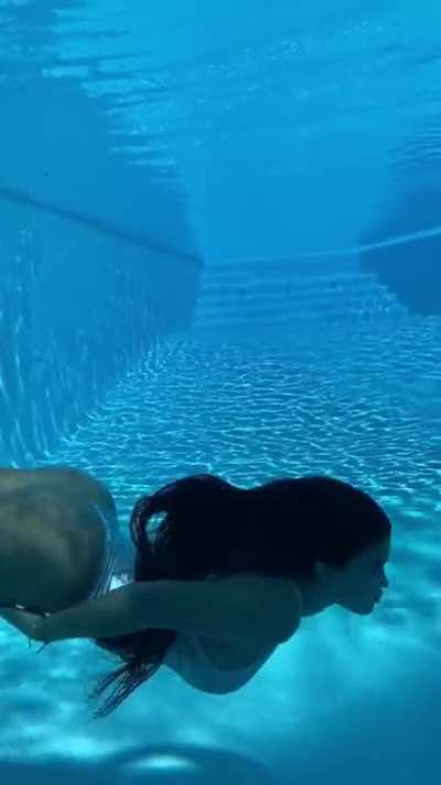 Swimming Sveta