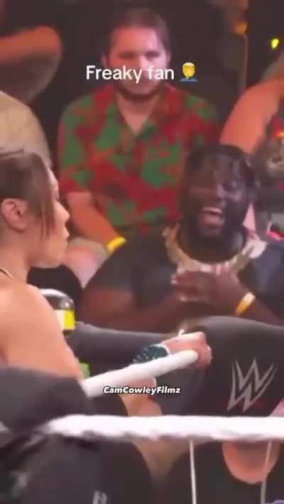 😂