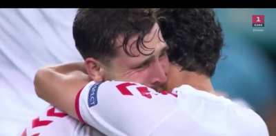 [DR1] Højbjerg breaking down after the final whistle