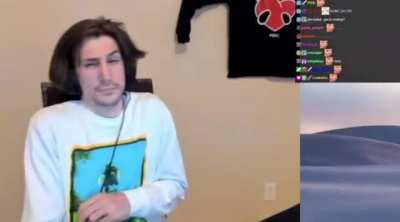 XqcL
