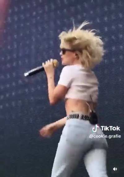 Hayley Wiliams