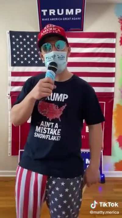 Politics aside this is just cringy. He wears those pants every video, i dont think he washes them. Or he just has 3 pairs