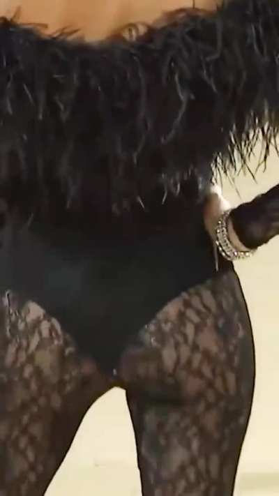 Olivia's booty