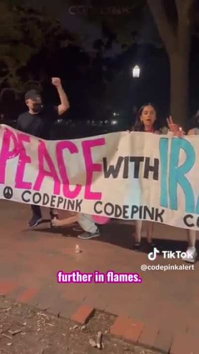 CodePink protesting outside the White House to say: NO WAR WITH IRAN! Israel says these are 