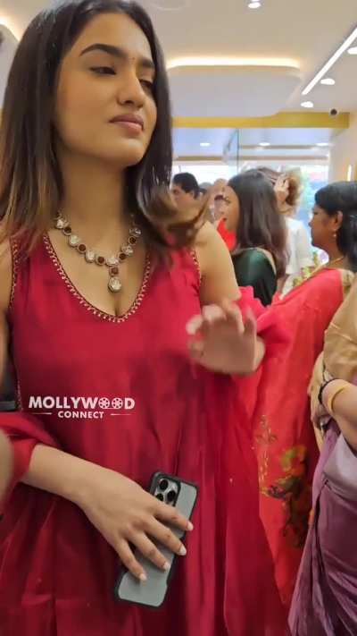 Saniya Iyappan 