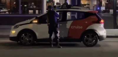 Cops try to pull over driverless vehicle