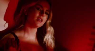 JoJo’s “Comeback” music video