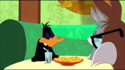 Daffy met bugs, serving our country