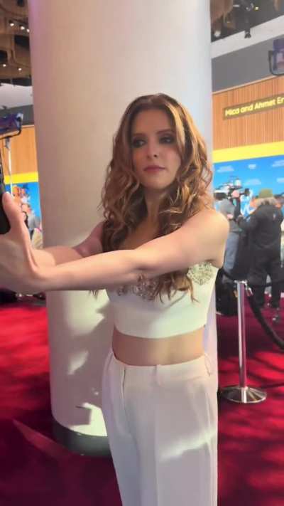 Anna being adorkable
