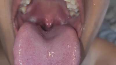 An expert amateur at open mouth swallowing