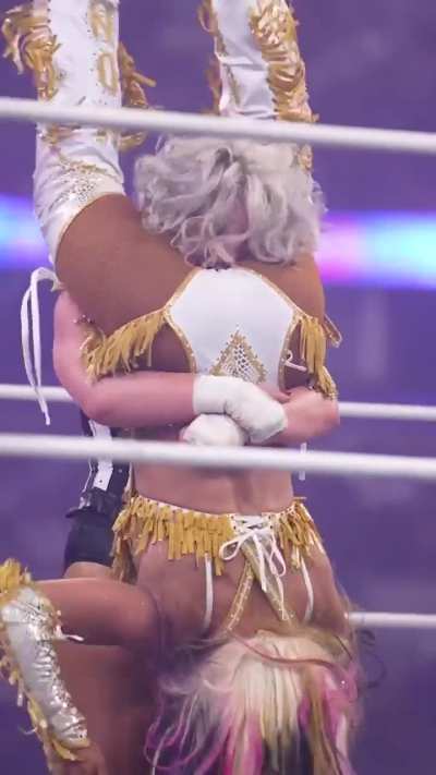 Mercedes Moné and Toni Storm