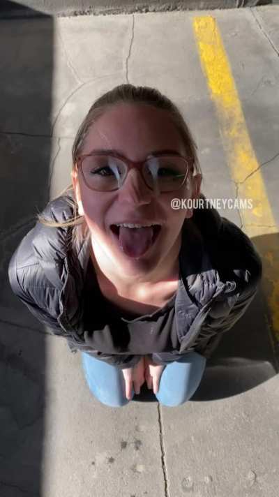 I was born to be a cumslut 👅