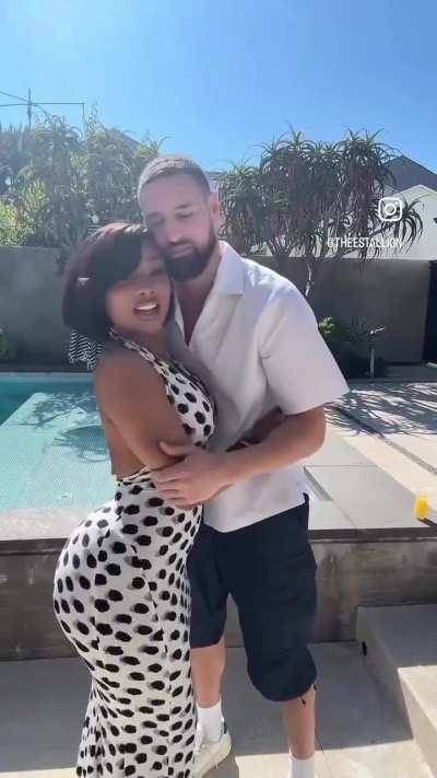 Megan on Klay day 💙💙