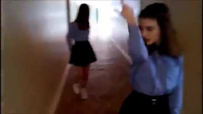 В юбочках