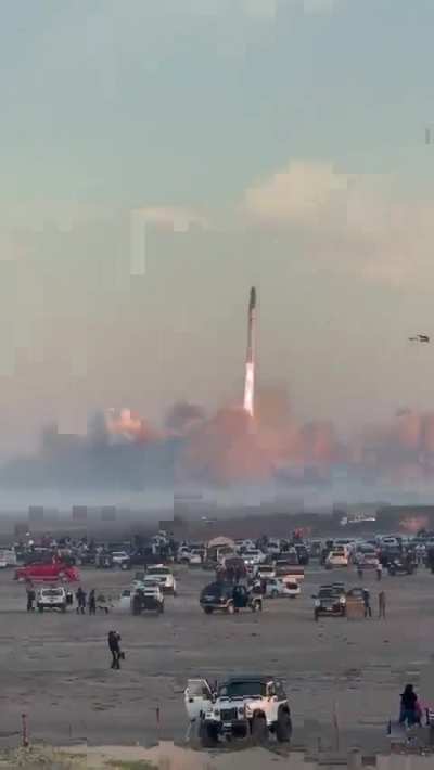 This view from Mexico of the Starship launch is incredible