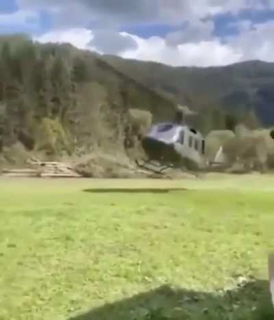 What could be wrong with this helicopter 🤔?