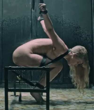 Imagine having Jennifer Lawrence at your mercy like this....