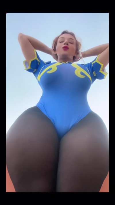 Chun-Li Cosplay