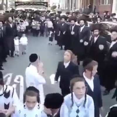 Jews celebrate the ceasefire