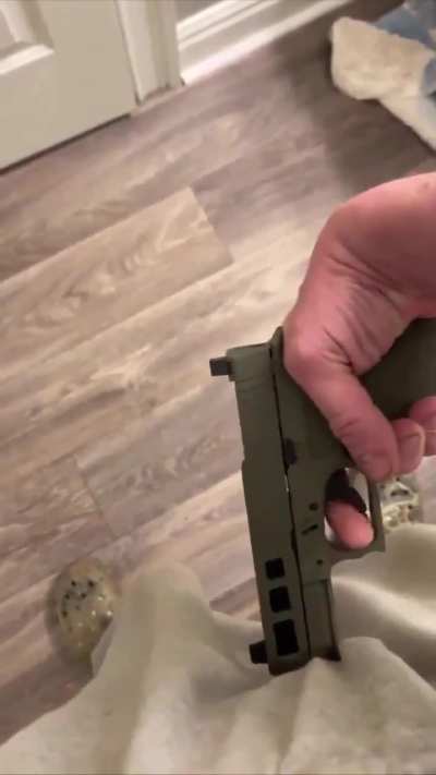 [LFO] Man accidentally shoots himself in the crotch while posing with a gun
