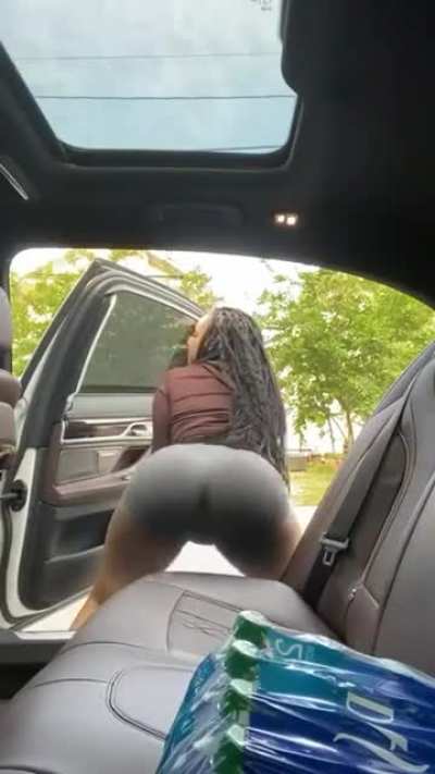 Quick backseat twerk