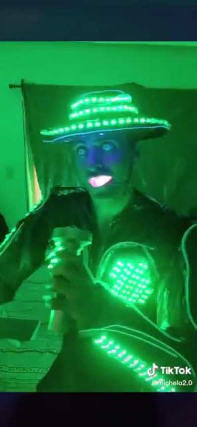 The glow man screameth
