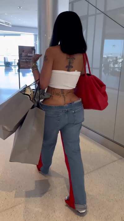 Ass crack just peeking out