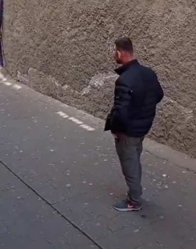 Encuentran a argentino en un callejón🤨🤨