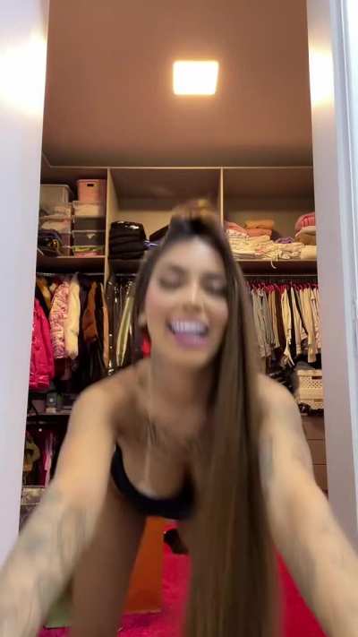 MC Mirella 🍑