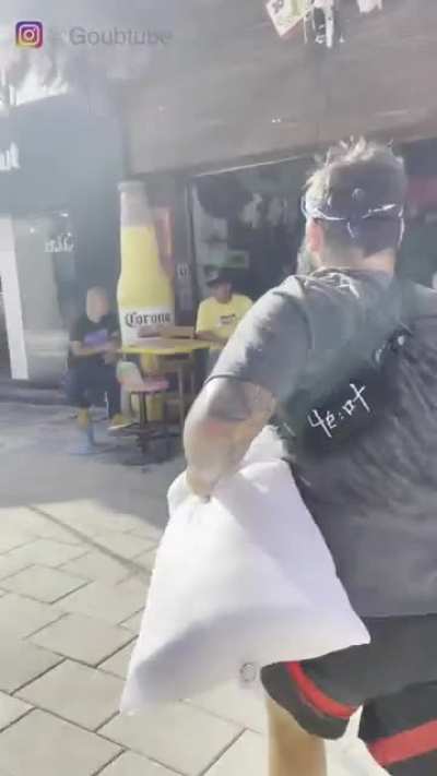 Street fight pillow fights