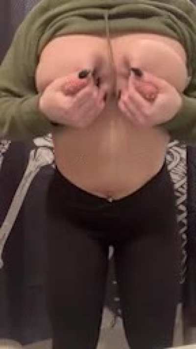 Open wide 🥛💦