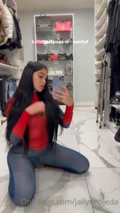 she can play Gwen 
