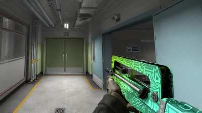 Holographic Famas rework, where the skin changes depending on the lighting!