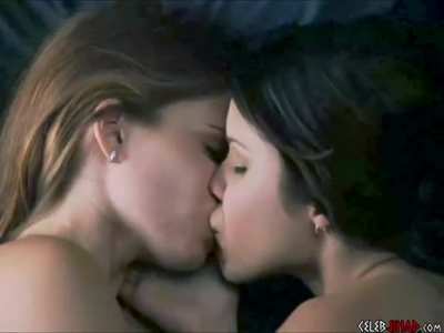 Cheerleader Kisses