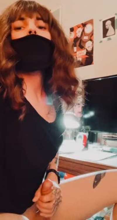 sissycumsluts