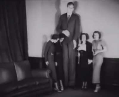 Robert Wadlow, the tallest man in history.